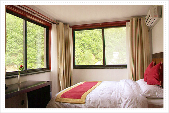 Taihang style hotel viewing room 328 RMB/day (Breakfast included)